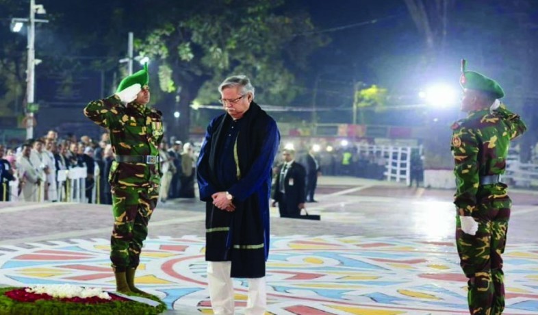 একুশের প্রথম প্রহরে ভাষা শহীদদের প্রতি রাষ্ট্রপতির শ্রদ্ধা